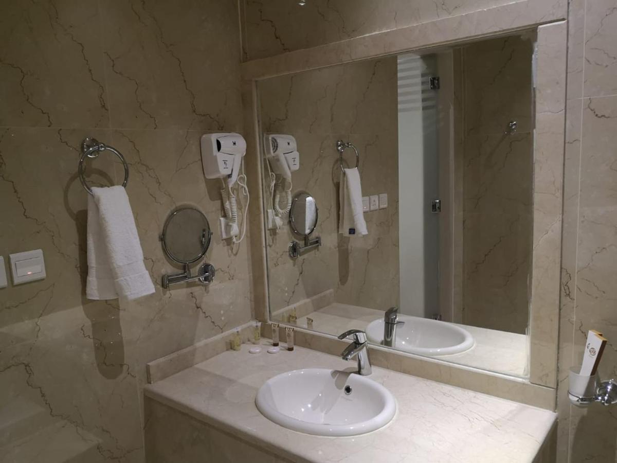 Makarem Hotel Apartments Эр-Рияд Экстерьер фото